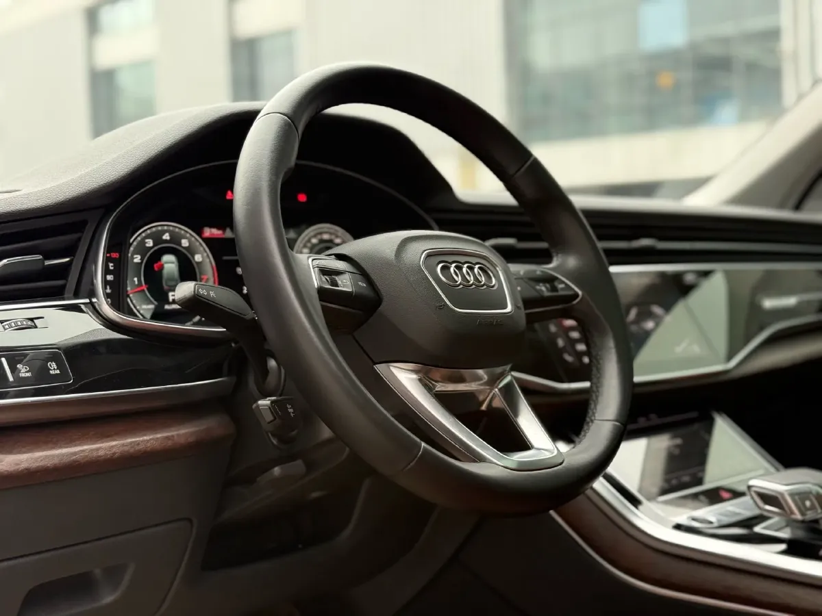 2021 Audi Q7 3.0T 340HP V6 8AT,autocango,china used car exporter,china ev exporter,chinese used car exporter,chinese used ev exporter