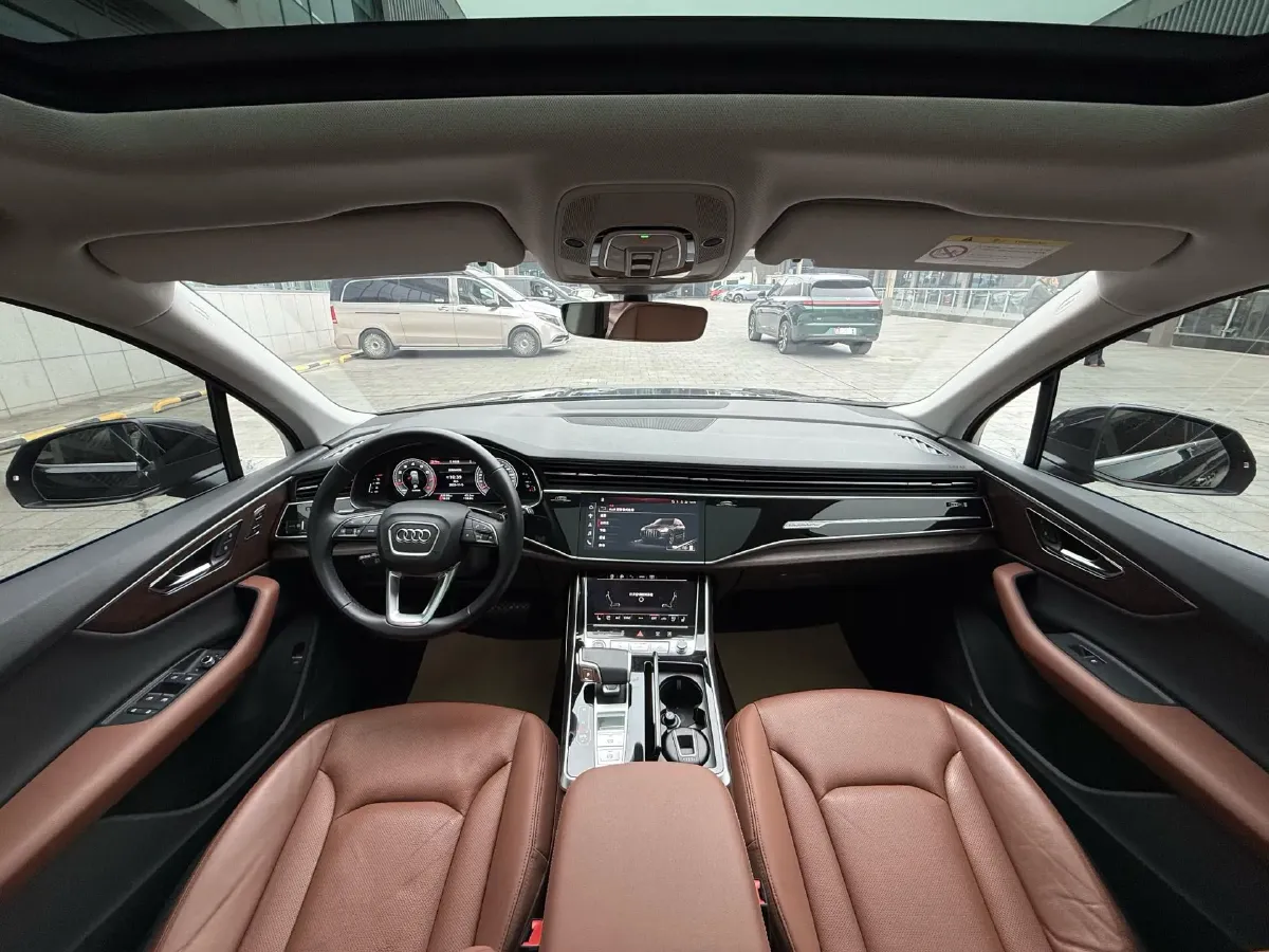 2021 Audi Q7 3.0T 340HP V6 8AT,autocango,china used car exporter,china ev exporter,chinese used car exporter,chinese used ev exporter