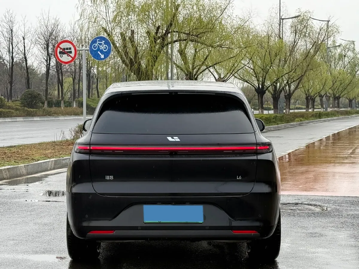 2025 Li L6 Range Extended 154HP L4 REEV,autocango,china used car exporter,china ev exporter,chinese used car exporter,chinese used ev exporter