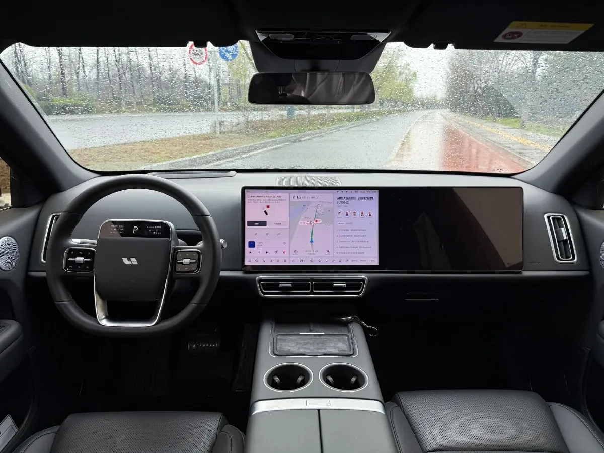 2025 Li L6 Range Extended 154HP L4 REEV,autocango,china used car exporter,china ev exporter,chinese used car exporter,chinese used ev exporter