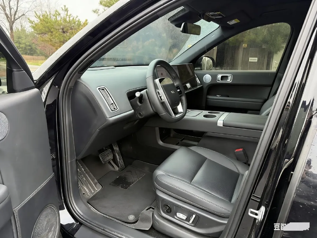 2025 Li L6 Range Extended 154HP L4 REEV,autocango,china used car exporter,china ev exporter,chinese used car exporter,chinese used ev exporter