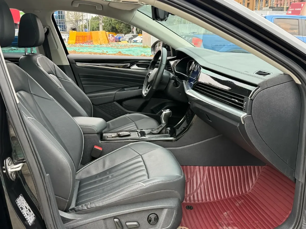 2023 Volkswagen Passat 2.0T 186HP L4 7DCT,autocango,china used car exporter,china ev exporter,chinese used car exporter,chinese used ev exporter