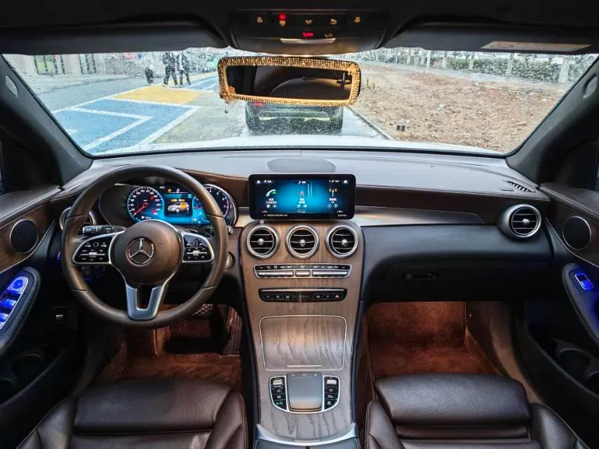 2022 Mercedes-Benz GLC Class 2.0T 258HP L4 9AT,autocango,china used car exporter,china ev exporter,chinese used car exporter,chinese used ev exporter