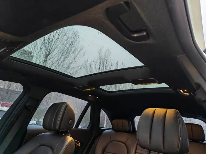 2022 Mercedes-Benz GLC Class 2.0T 258HP L4 9AT,autocango,china used car exporter,china ev exporter,chinese used car exporter,chinese used ev exporter