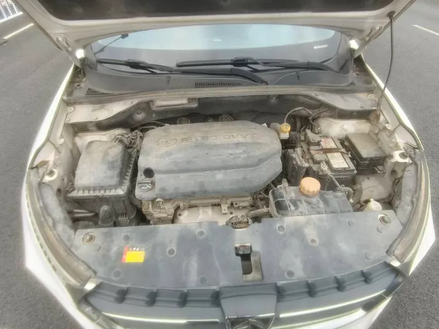 2017 BaoJun 310W 1.5L 105HP L4 6MT,autocango,china used car exporter,china ev exporter,chinese used car exporter,chinese used ev exporter