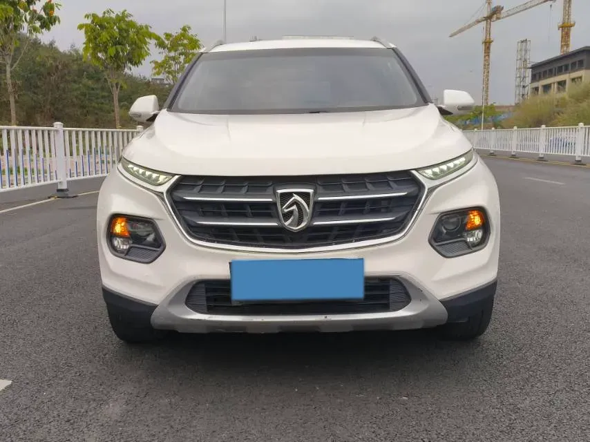 2017 BaoJun 310W 1.5L 105HP L4 6MT,autocango,china used car exporter,china ev exporter,chinese used car exporter,chinese used ev exporter