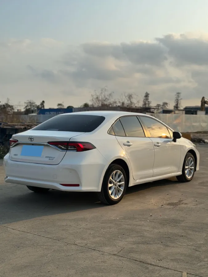 2021 Toyota Corolla 1.2T 116HP L4 CVT,autocango,china used car exporter,china ev exporter,chinese used car exporter,chinese used ev exporter
