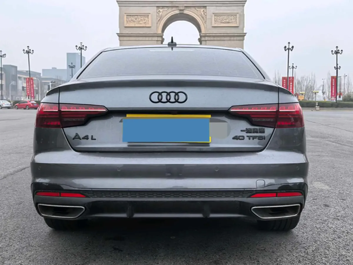 2023 Audi A4L 2.0T 190HP L4 7DCT,autocango,china used car exporter,china ev exporter,chinese used car exporter,chinese used ev exporter