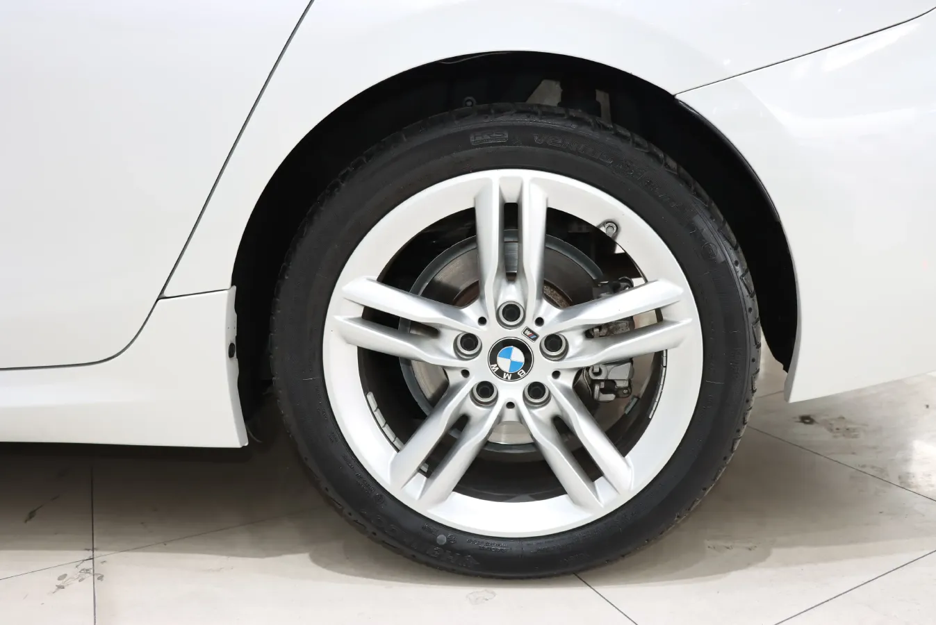 2020 BMW 1 Series 1.5T 140HP L3 7DCT,autocango,china used car exporter,china ev exporter,chinese used car exporter,chinese used ev exporter