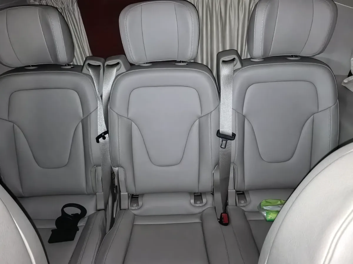 2021 Mercedes-Benz V Class 2.0T 211HP L4 9AT,autocango,china used car exporter,china ev exporter,chinese used car exporter,chinese used ev exporter