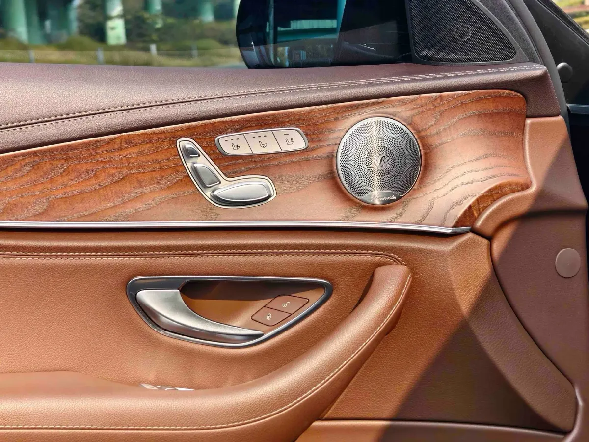 2022 Mercedes-Benz E Class 2.0T 258HP L4 9AT,autocango,china used car exporter,china ev exporter,chinese used car exporter,chinese used ev exporter