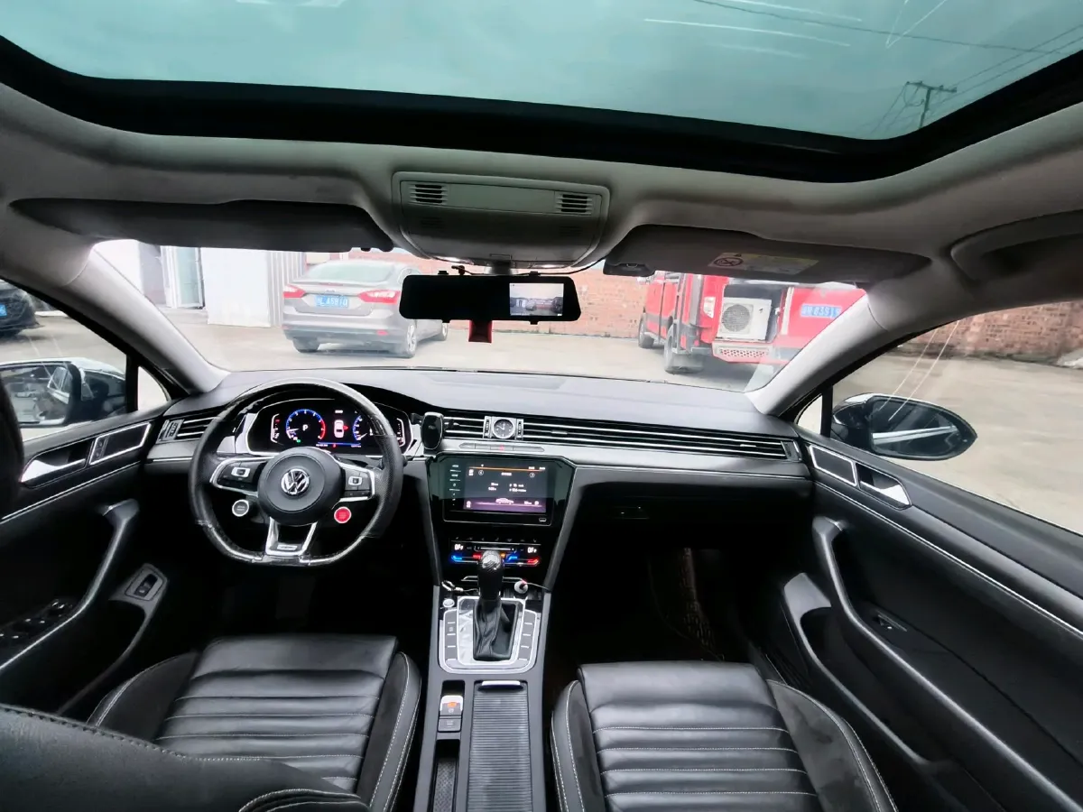 2020 Volkswagen Magotan 2.0T 186HP L4 7DCT,autocango,china used car exporter,china ev exporter,chinese used car exporter,chinese used ev exporter