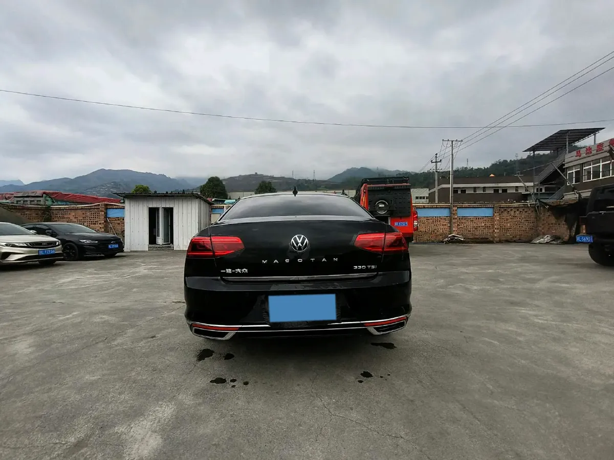 2020 Volkswagen Magotan 2.0T 186HP L4 7DCT,autocango,china used car exporter,china ev exporter,chinese used car exporter,chinese used ev exporter