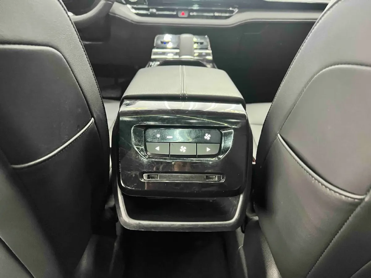 2020 WuLing KaiJie 1.5T 147HP L4 CVT,autocango,china used car exporter,china ev exporter,chinese used car exporter,chinese used ev exporter