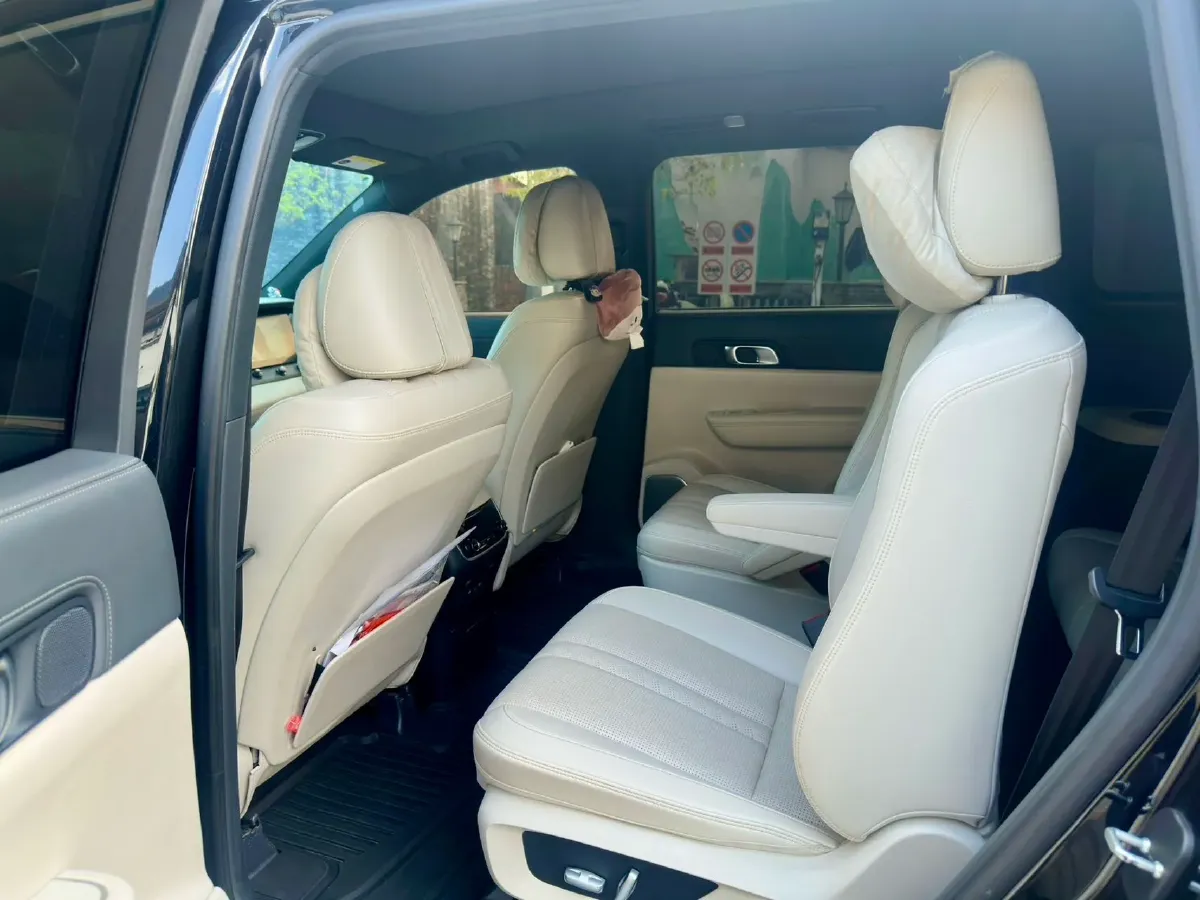 2020 Li ONE Range Extended 131HP REEV 40.5KWH,autocango,china used car exporter,china ev exporter,chinese used car exporter,chinese used ev exporter