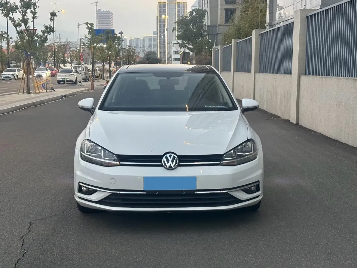 2018 Volkswagen Golf 1.6L 110HP L4 6AT,autocango,china used car exporter,china ev exporter,chinese used car exporter,chinese used ev exporter