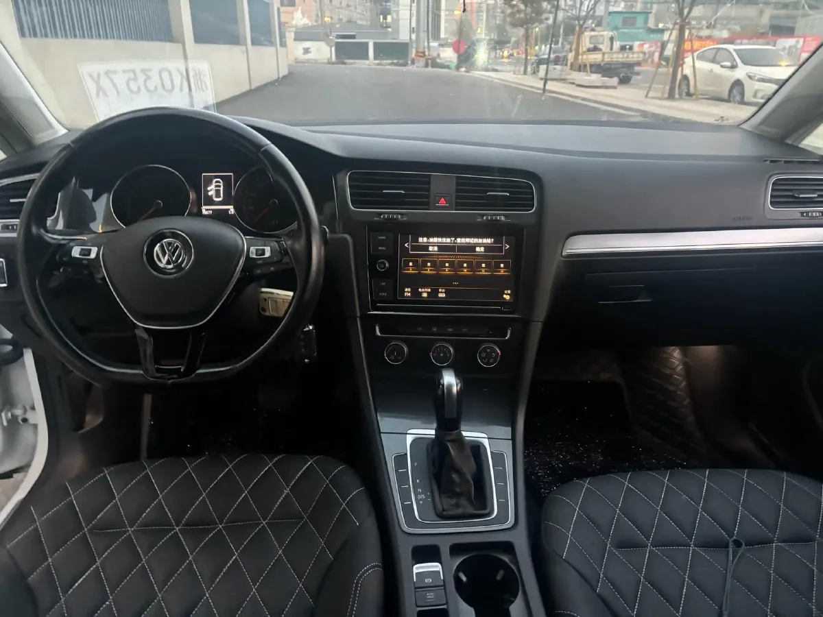 2018 Volkswagen Golf 1.6L 110HP L4 6AT,autocango,china used car exporter,china ev exporter,chinese used car exporter,chinese used ev exporter