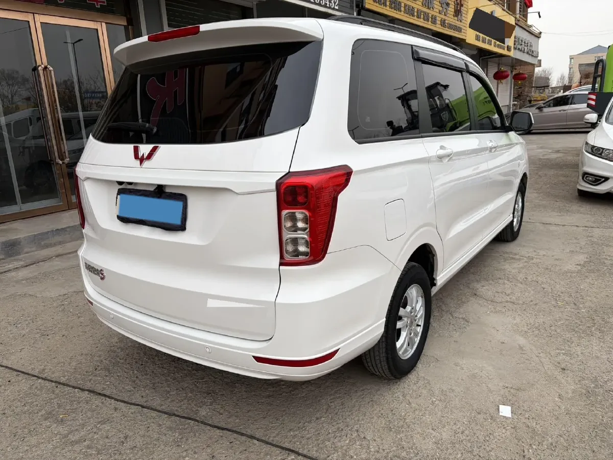 2021 WuLing HongGuang 1.5L 99HP L4 6MT,autocango,china used car exporter,china ev exporter,chinese used car exporter,chinese used ev exporter
