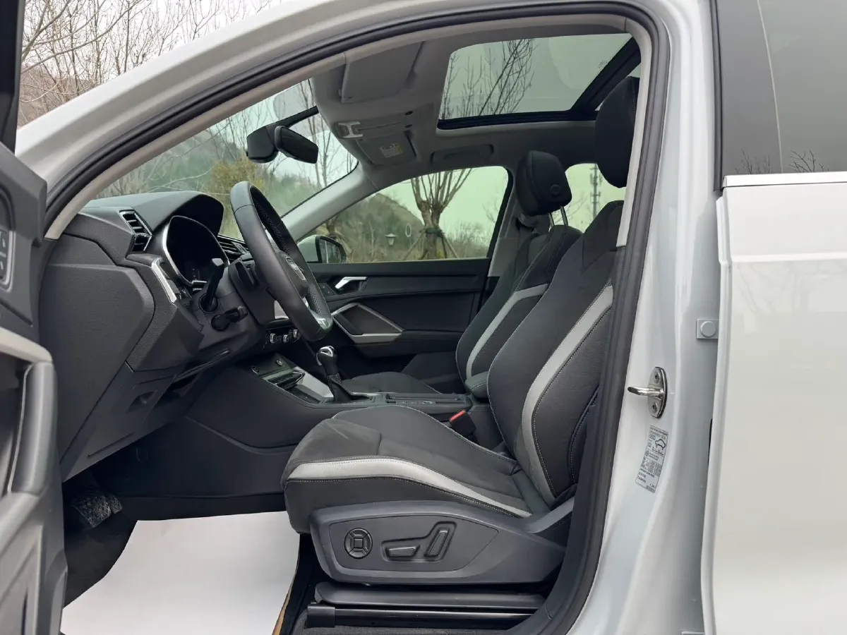 2022 Audi Q3 1.4T 150HP L4 7DCT,autocango,china used car exporter,china ev exporter,chinese used car exporter,chinese used ev exporter