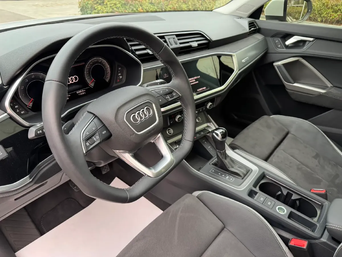 2022 Audi Q3 1.4T 150HP L4 7DCT,autocango,china used car exporter,china ev exporter,chinese used car exporter,chinese used ev exporter