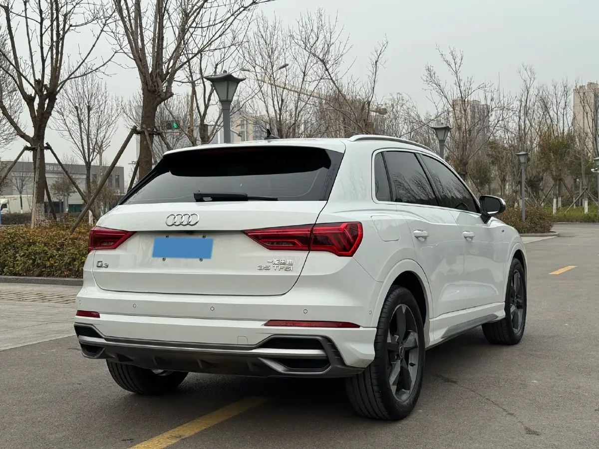 2022 Audi Q3 1.4T 150HP L4 7DCT,autocango,china used car exporter,china ev exporter,chinese used car exporter,chinese used ev exporter