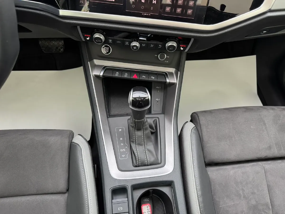 2022 Audi Q3 1.4T 150HP L4 7DCT,autocango,china used car exporter,china ev exporter,chinese used car exporter,chinese used ev exporter