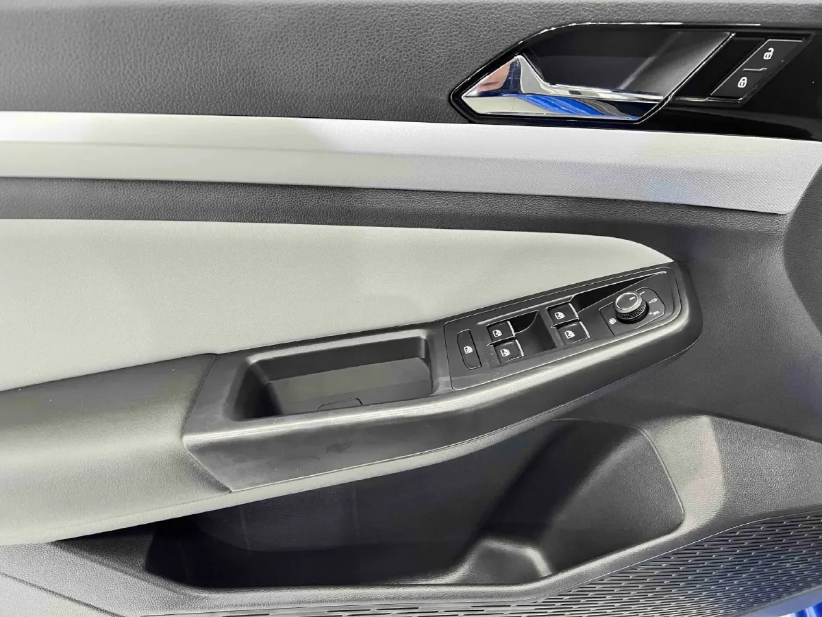 2023 Volkswagen Bora 1.2T 116HP L4 7DCT,autocango,china used car exporter,china ev exporter,chinese used car exporter,chinese used ev exporter