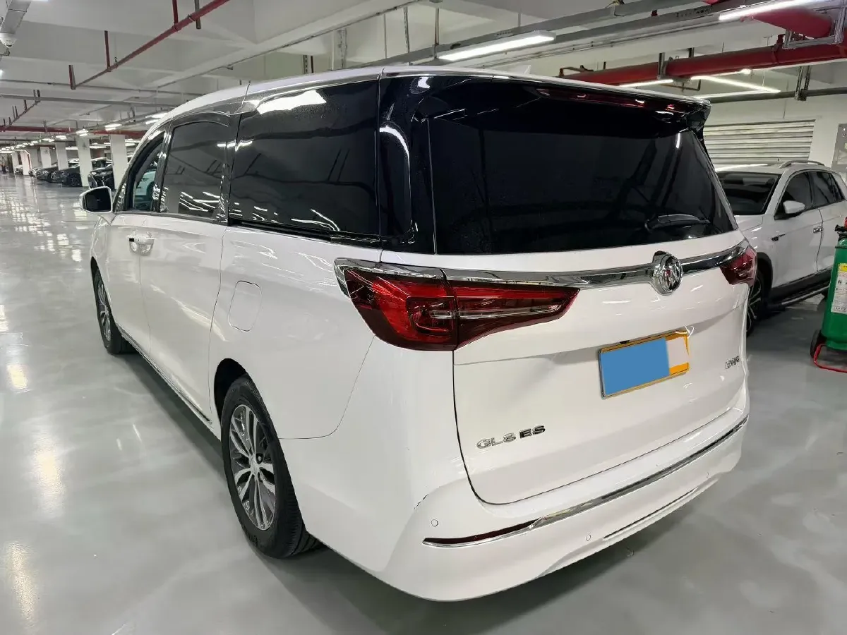 2023 Buick GL8 2.0T 237HP L4 9AT,autocango,china used car exporter,china ev exporter,chinese used car exporter,chinese used ev exporter