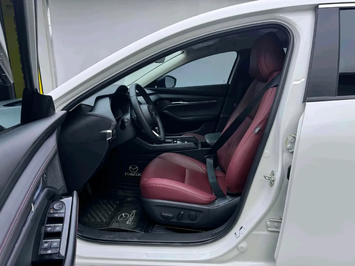 2023 Mazda 3 Axela 2.0L 158HP L4 6AT,autocango,china used car exporter,china ev exporter,chinese used car exporter,chinese used ev exporter