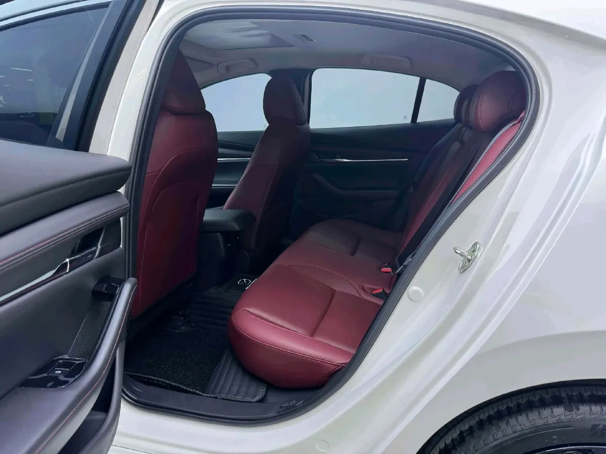 2023 Mazda 3 Axela 2.0L 158HP L4 6AT,autocango,china used car exporter,china ev exporter,chinese used car exporter,chinese used ev exporter