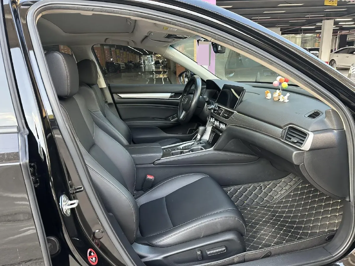 2022 Honda Accord 1.5T 194HP L4 CVT,autocango,china used car exporter,china ev exporter,chinese used car exporter,chinese used ev exporter