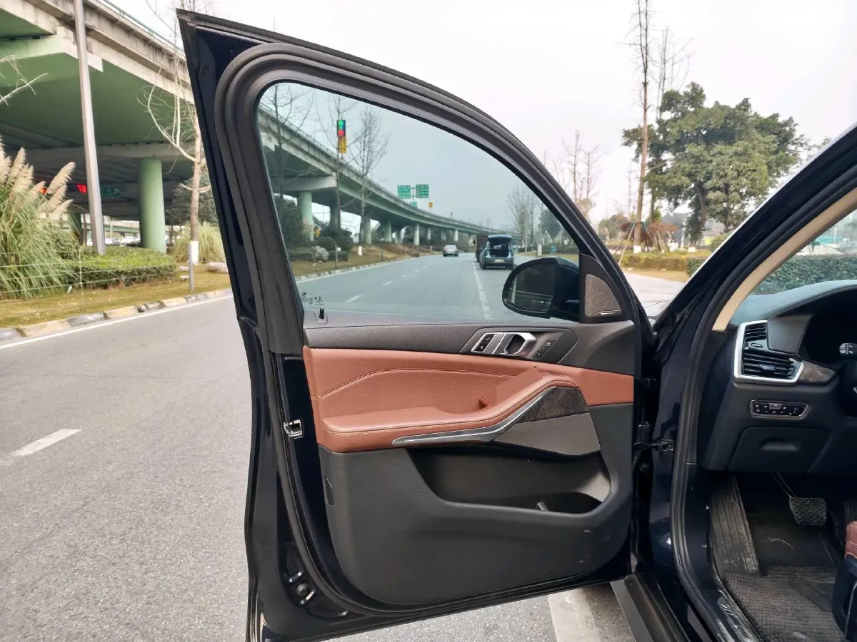 2021 BMW X5 3.0T 340HP L6 8AT,autocango,china used car exporter,china ev exporter,chinese used car exporter,chinese used ev exporter