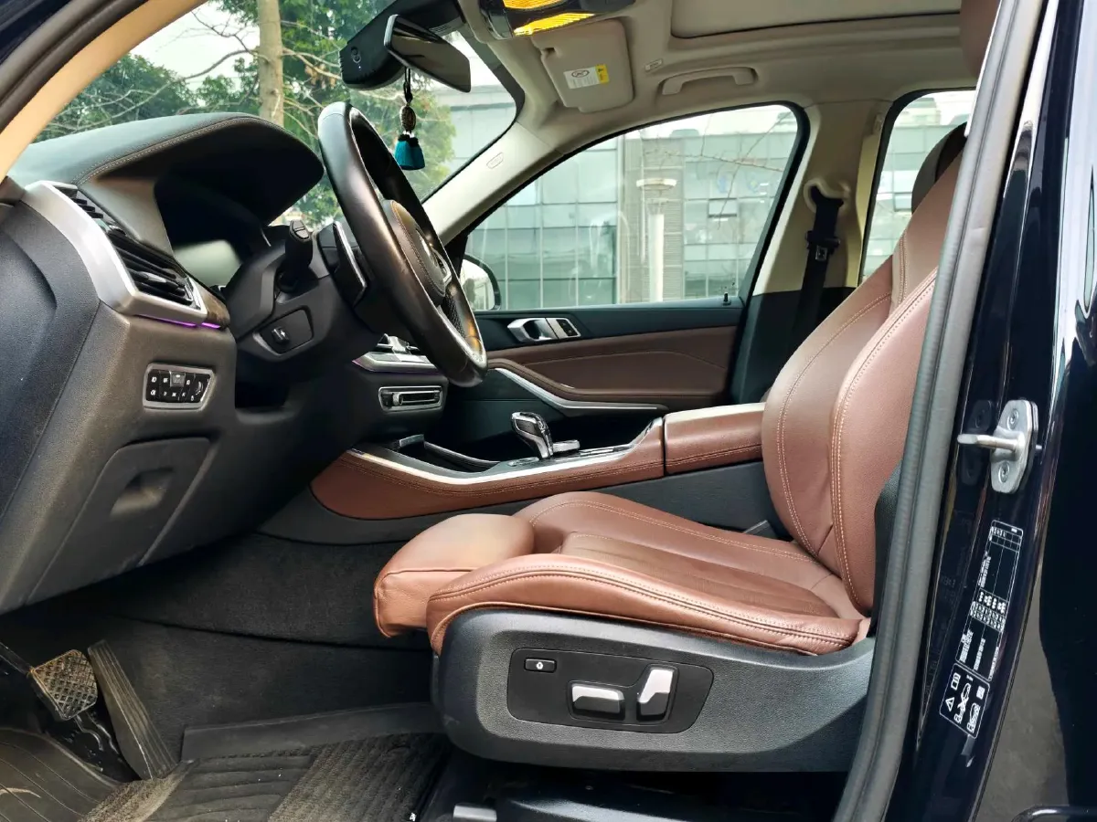 2021 BMW X5 3.0T 340HP L6 8AT,autocango,china used car exporter,china ev exporter,chinese used car exporter,chinese used ev exporter