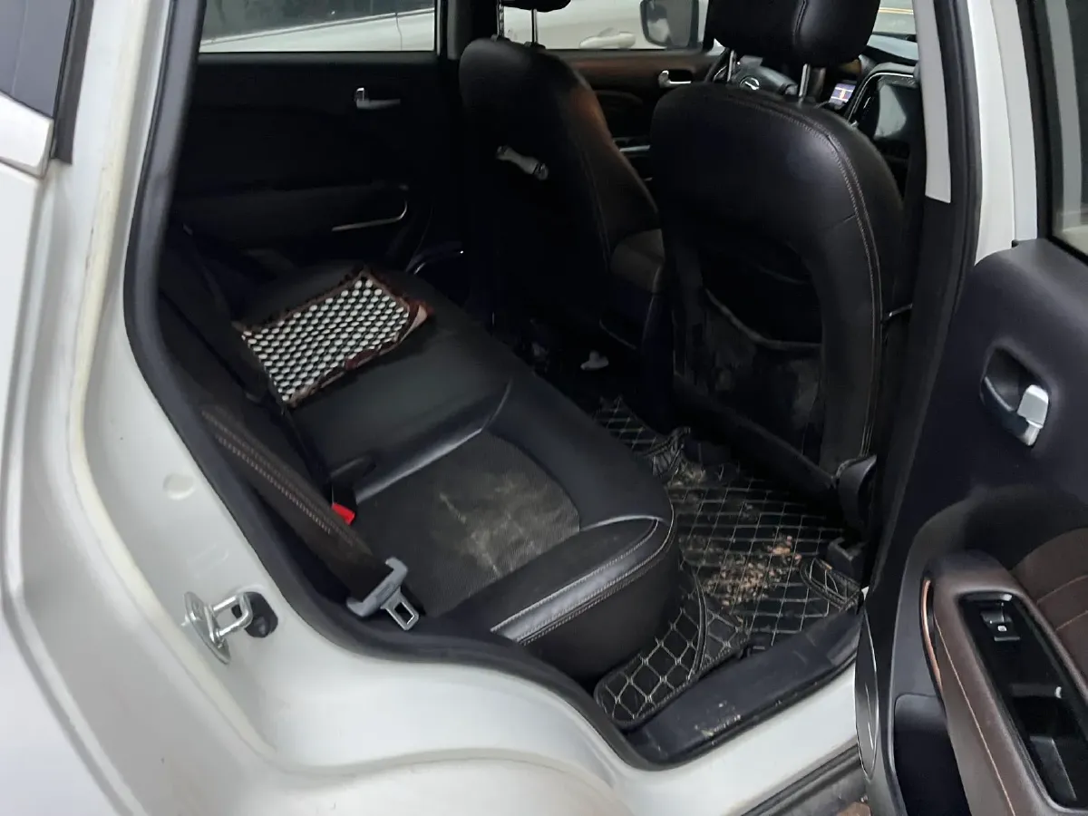 2017 GAC Trumpchi GS3 1.5L 114HP L4 6AT,autocango,china used car exporter,china ev exporter,chinese used car exporter,chinese used ev exporter