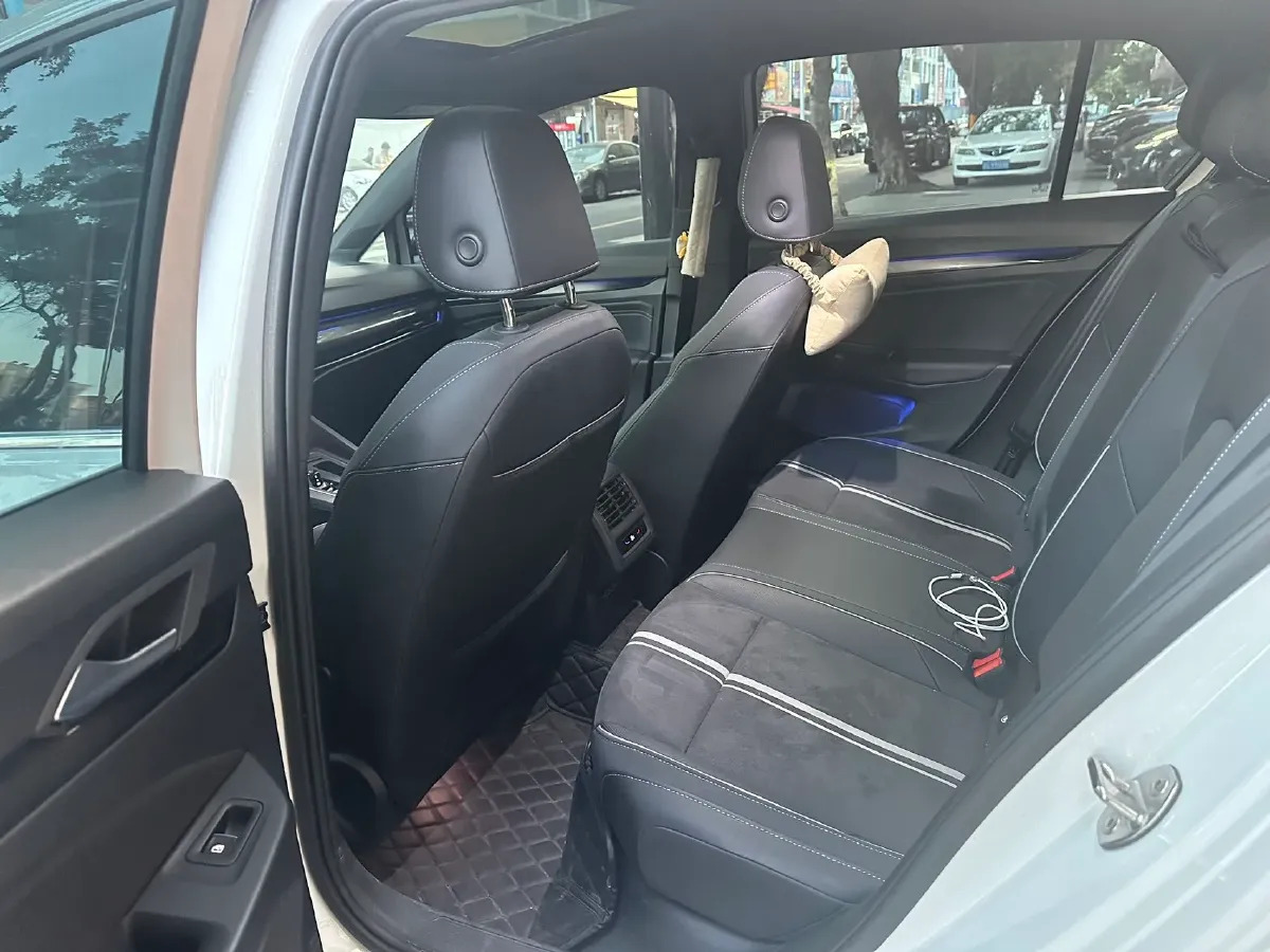 2023 Volkswagen Golf 1.4T 150HP L4 7DCT,autocango,china used car exporter,china ev exporter,chinese used car exporter,chinese used ev exporter