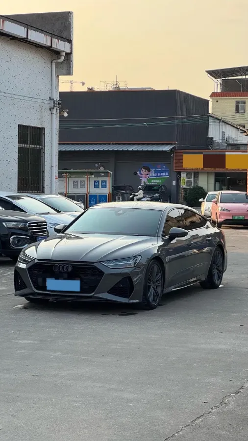 2023 Audi A7 2.0T 265HP L4 7DCT,autocango,china used car exporter,china ev exporter,chinese used car exporter,chinese used ev exporter