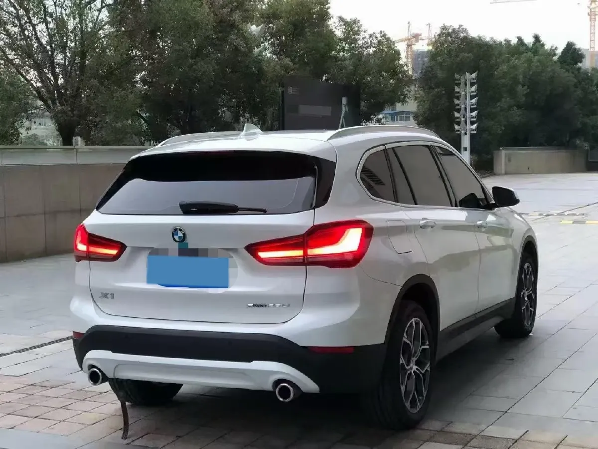2022 BMW X1 2.0T 192HP L4 7DCT,autocango,china used car exporter,china ev exporter,chinese used car exporter,chinese used ev exporter