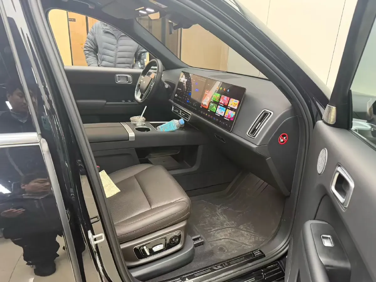 2022 Li L9 Range Extended 154HP REEV 42.6KWH,autocango,china used car exporter,china ev exporter,chinese used car exporter,chinese used ev exporter