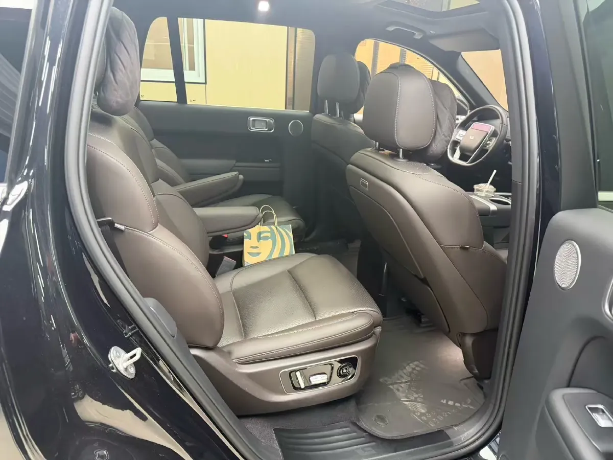 2022 Li L9 Range Extended 154HP REEV 42.6KWH,autocango,china used car exporter,china ev exporter,chinese used car exporter,chinese used ev exporter