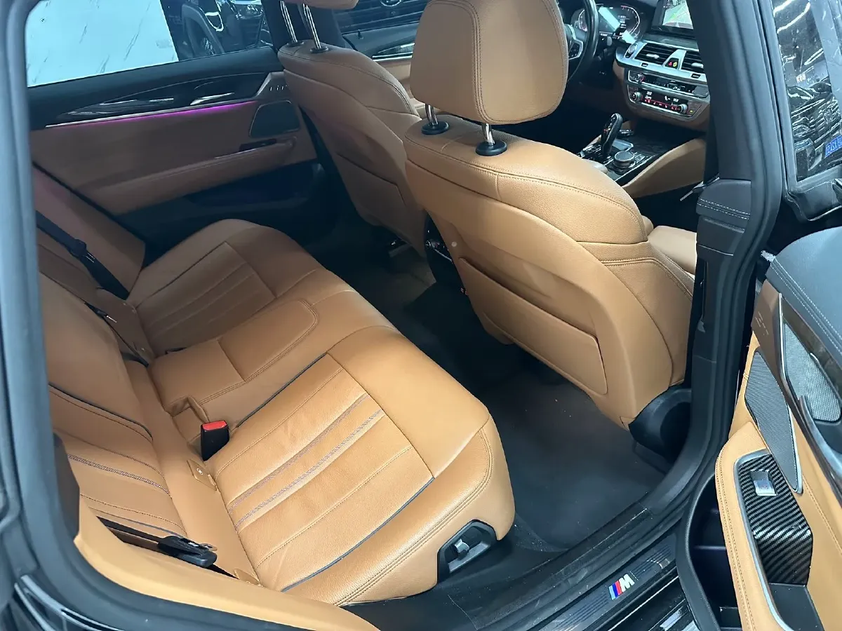 2022 BMW 6 Series GT 2.0T 245HP L4 8AT,autocango,china used car exporter,china ev exporter,chinese used car exporter,chinese used ev exporter