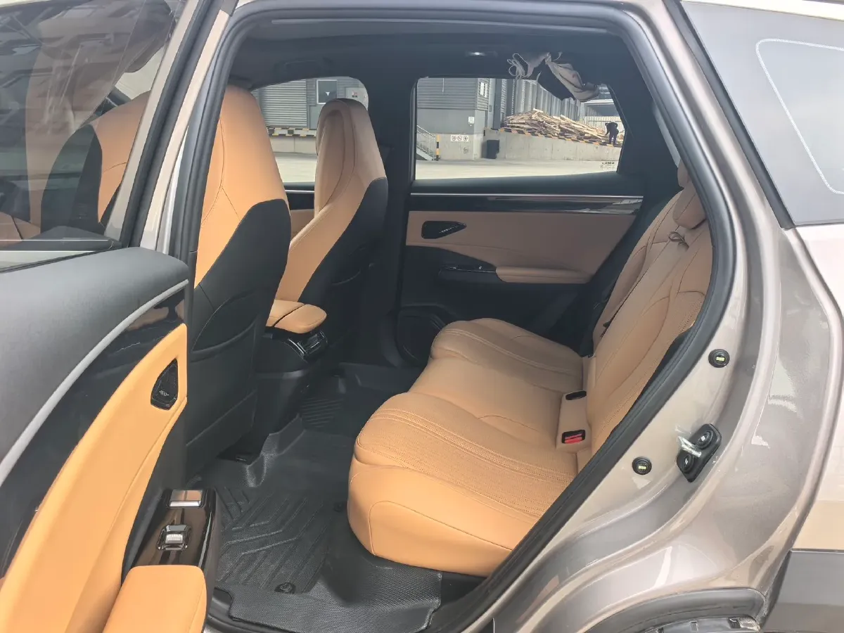 2024 Geely Galaxy L7 1.5T 163HP L4 3DHT PHEV 18.7KWH,autocango,china used car exporter,china ev exporter,chinese used car exporter,chinese used ev exporter