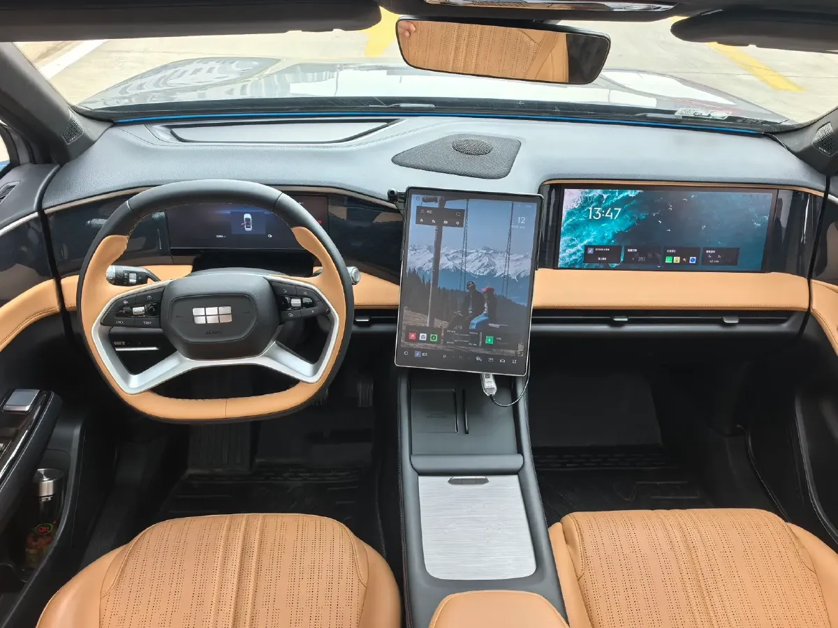 2024 Geely Galaxy L7 1.5T 163HP L4 3DHT PHEV 18.7KWH,autocango,china used car exporter,china ev exporter,chinese used car exporter,chinese used ev exporter