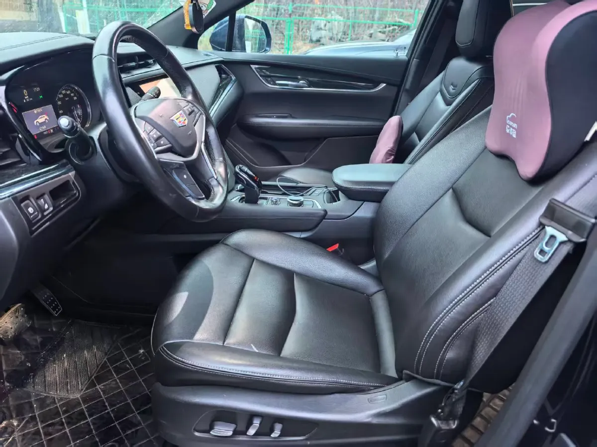 2021 Cadillac XT5 2.0T 237HP L4 9AT,autocango,china used car exporter,china ev exporter,chinese used car exporter,chinese used ev exporter