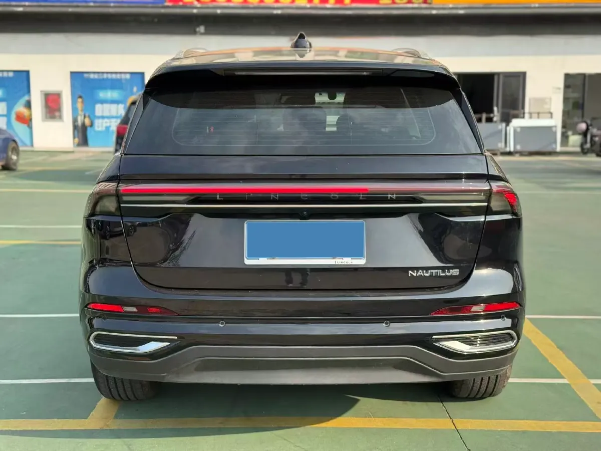 2025 Lincoln Nautilus 2.0T 261HP L4 8AT,autocango,china used car exporter,china ev exporter,chinese used car exporter,chinese used ev exporter