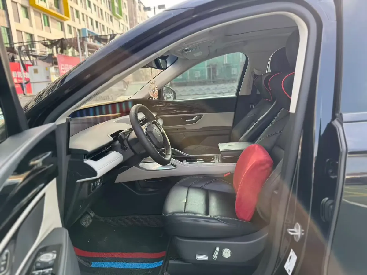 2025 Lincoln Nautilus 2.0T 261HP L4 8AT,autocango,china used car exporter,china ev exporter,chinese used car exporter,chinese used ev exporter