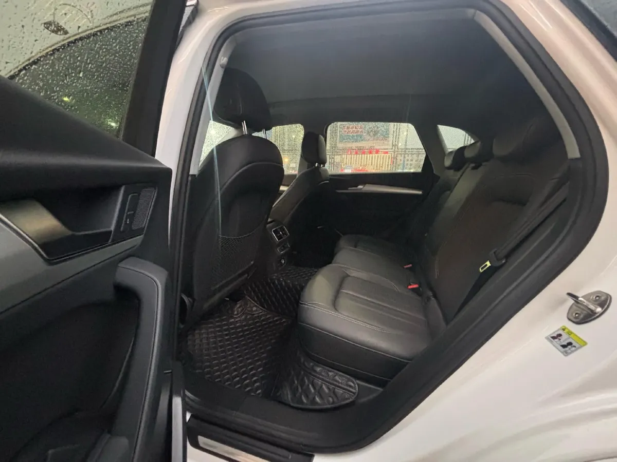 2018 Audi Q5L 2.0T 190HP L4 7DCT,autocango,china used car exporter,china ev exporter,chinese used car exporter,chinese used ev exporter