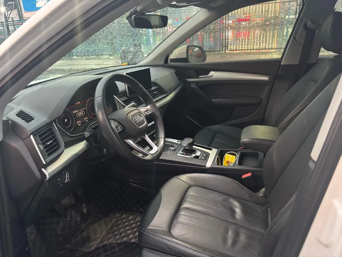 2018 Audi Q5L 2.0T 190HP L4 7DCT,autocango,china used car exporter,china ev exporter,chinese used car exporter,chinese used ev exporter