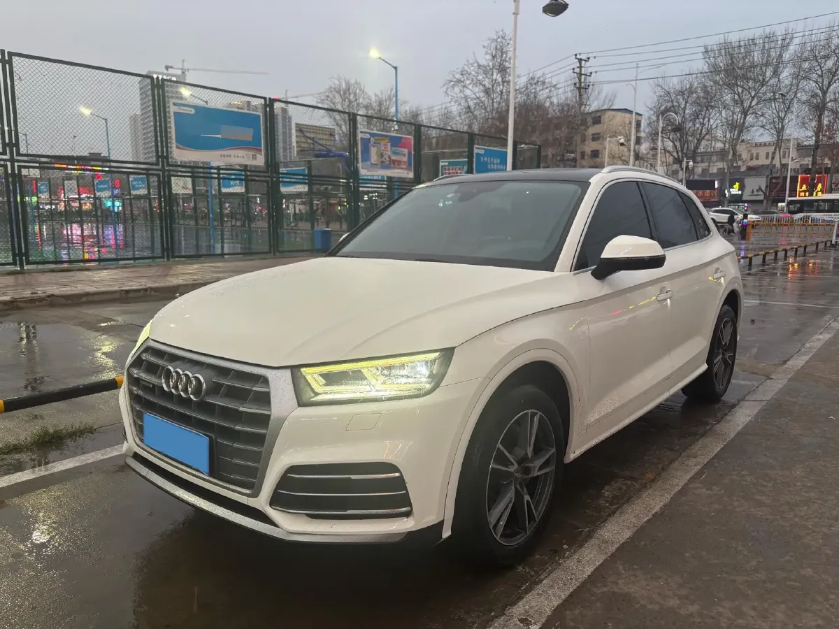 2018 Audi Q5L 2.0T 190HP L4 7DCT,autocango,china used car exporter,china ev exporter,chinese used car exporter,chinese used ev exporter