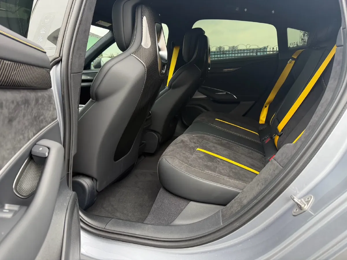 2025 MI SU7 Ultra BEV 93.7KWH,autocango,china used car exporter,china ev exporter,chinese used car exporter,chinese used ev exporter