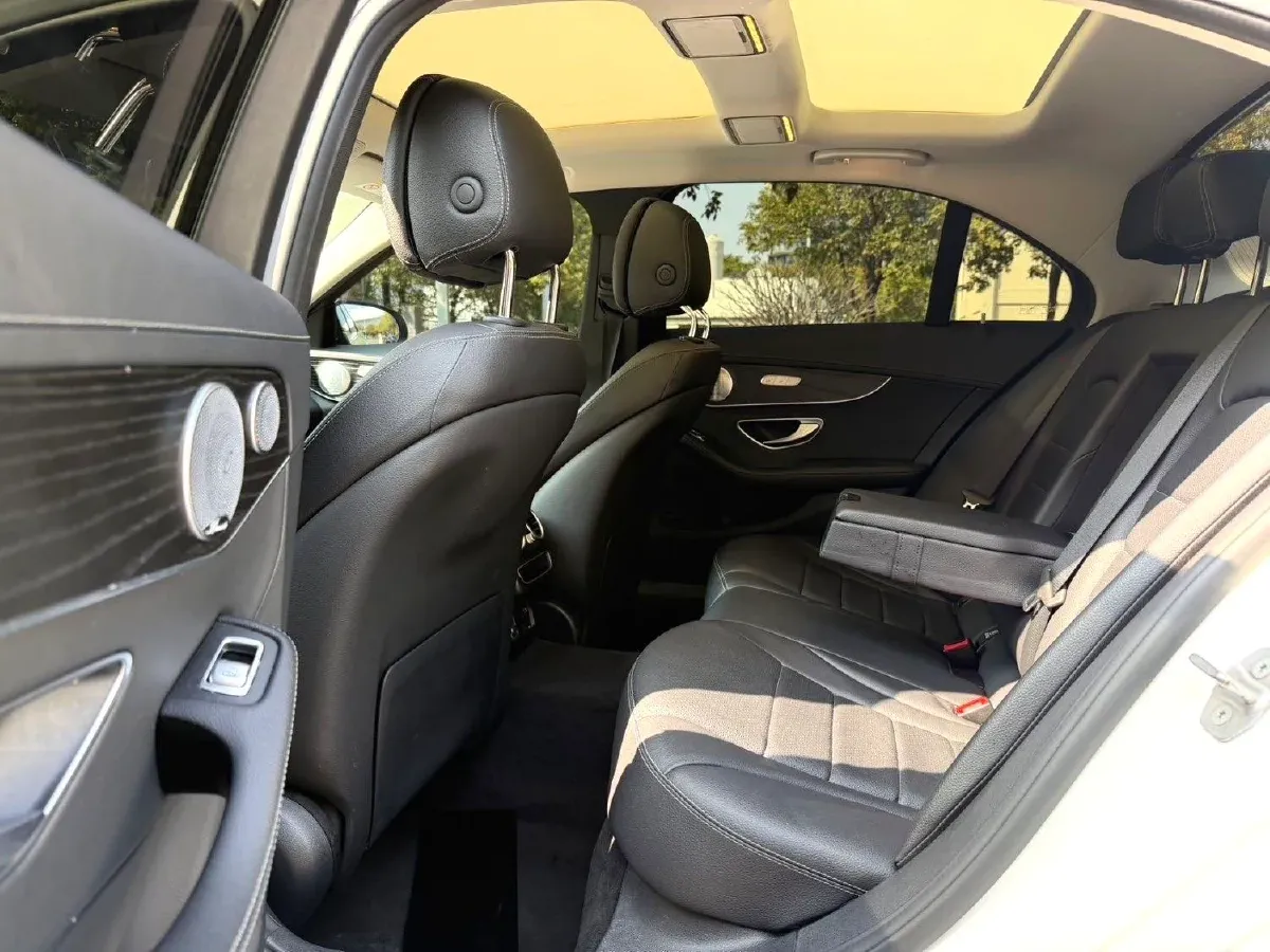 2021 Mercedes-Benz C Class 1.5T 184HP L4 9AT,autocango,china used car exporter,china ev exporter,chinese used car exporter,chinese used ev exporter